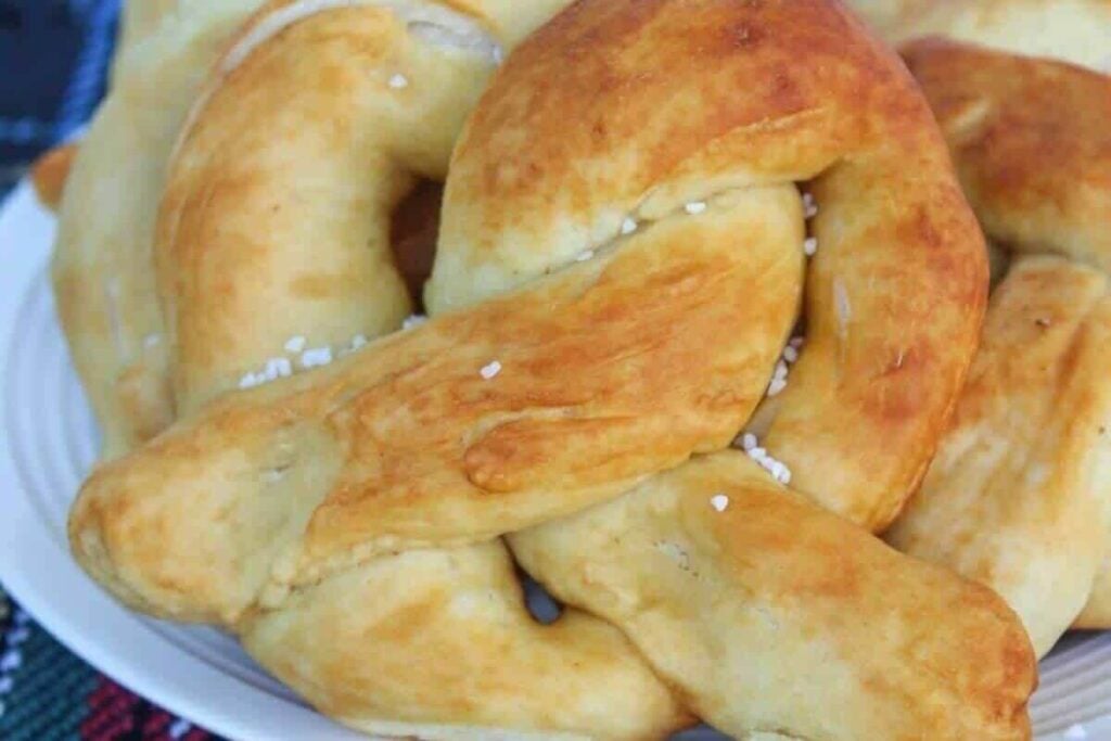 Easy Soft Pretzel Recipe 1