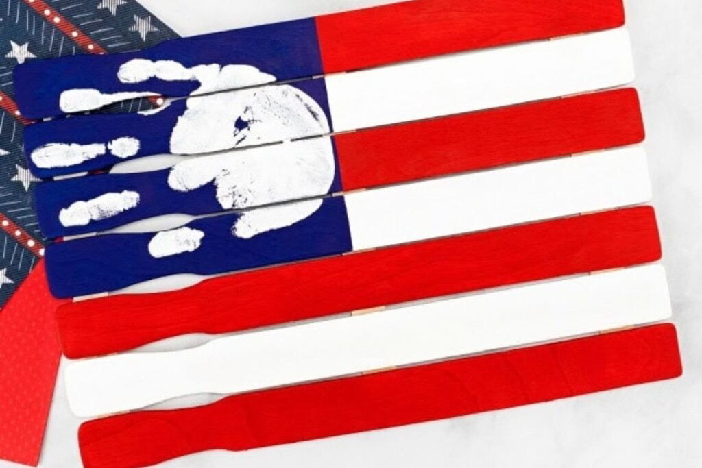 Handprint American Flag Craft by The Soccer Mom Blog