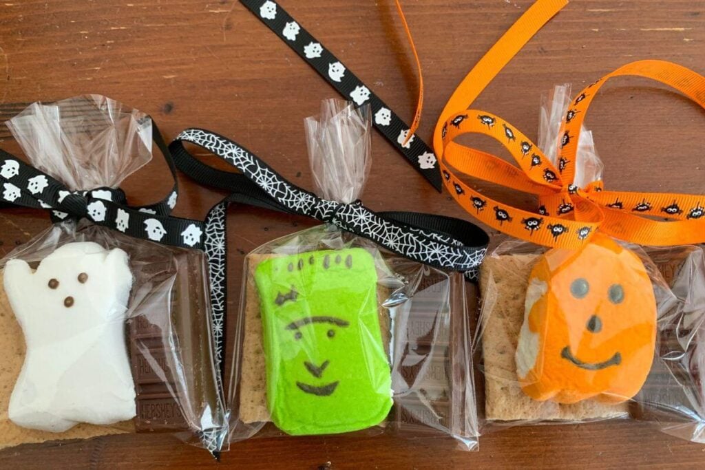 Halloween Smores by Sparkles to Sprinkles