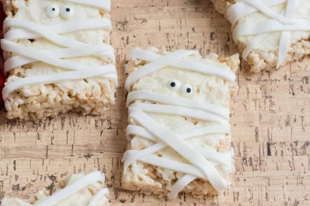 Mummy Rice Krispies Treats by The Farm Girl Gabs
