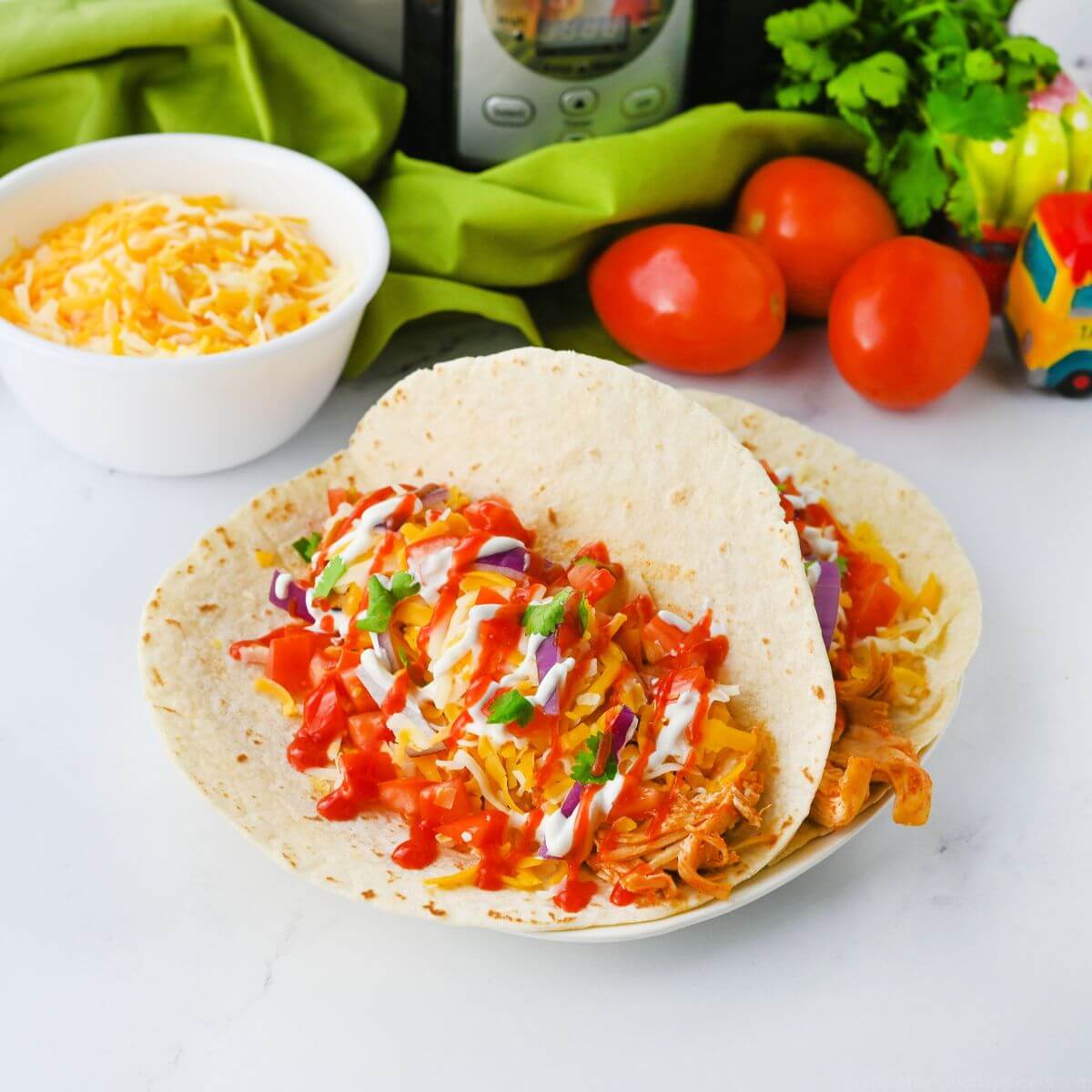 Easy Crockpot Chicken Tacos