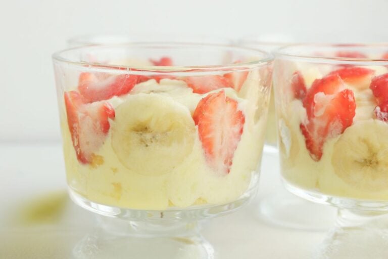 Mini Strawberry Banana Pudding Desserts