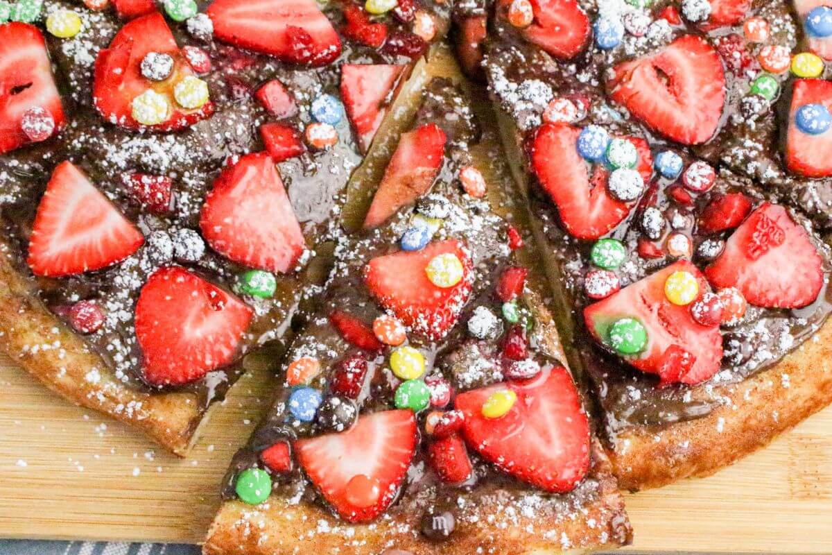 Dessert Pizza with Nutella