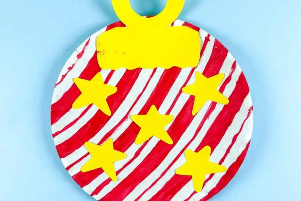 Paper Plate Christmas Ornament Craft by In the playroom