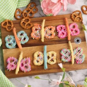 Featured image showcasing butterfly pretzel treats.